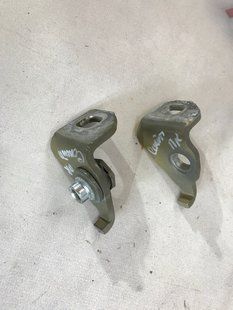 Петля двери Ford Escape