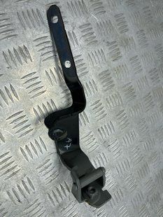 Петля крышки багажника 4G8827299A Audi A7