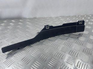 Спойлер колесной арки внутренний передний правый 4M0853888C Audi Q7 Audi Q7