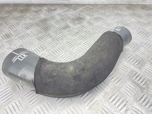 Патрубок інтеркулера 4M0145737C Audi Q7