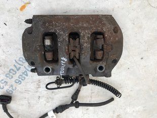 Суппорт тормозной 7P0615423 Volkswagen Touareg