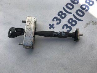 Фіксатор дверей 824304GA0A Infiniti Q50