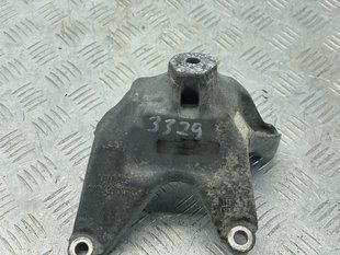 Опора / Кронштейн двигателя 8W0199307Q Audi A6