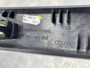 Декоративна накладка центральної консолі 8W1863969 Audi A4 Allroad