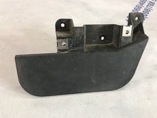 Брызговик 4L0854816 Audi Q7