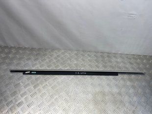 Молдинг / уплотнитель паза стекла (хром) 8K0853284J2ZZ Audi A4 Allroad