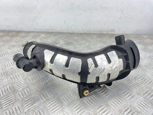 Патрубок інтеркулера F2G39R504BD Ford Edge