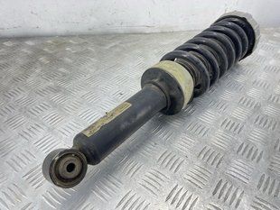 Стійка амортизатора в зборі з пружиною 7L8513029K Audi Q7