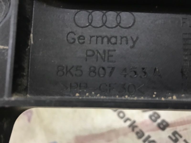 Направляюча / кріплення / кронштейн бампера 8K5807453A Audi A4