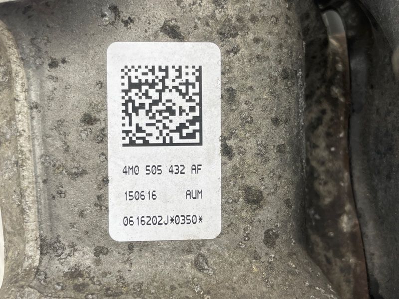 Поворотний кулак задній правий 4M0505432AF Audi Q7 Audi Q7, Audi Q8, Audi RS Q8, Audi SQ7, Audi SQ8