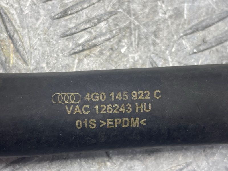 Шланг системи охолодження 4G0145922C Audi A6