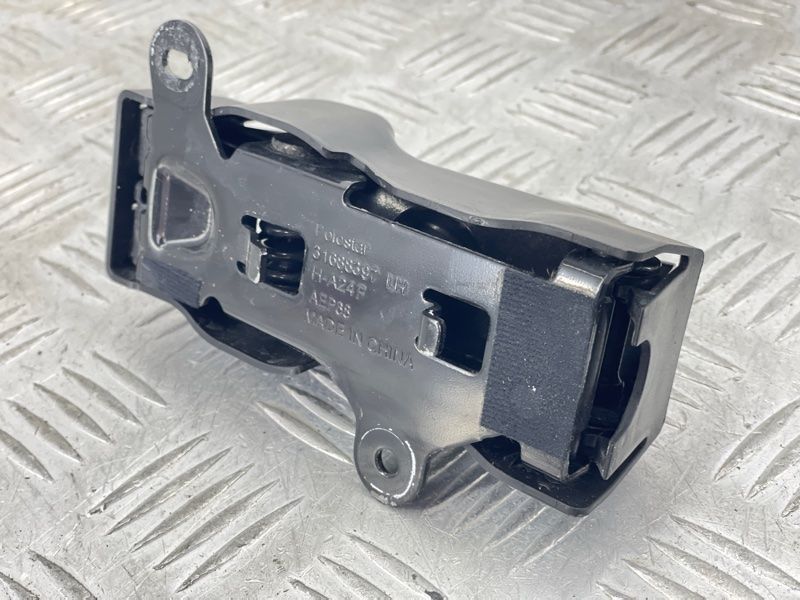 Скоба замка капоту 31688397 Polestar 2