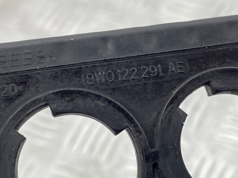 Кріплення 8W0122291AE Audi A4 Allroad