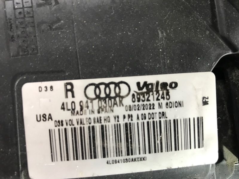 Фара ксенон права 4L0941004AK Audi Q7 Audi Q7