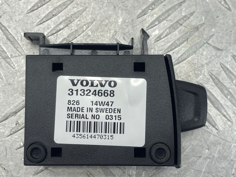 Блок SIM карты 31324668 Volvo XC60 Volvo S60, Volvo S60 Cross Country, Volvo S80, Volvo S90, Volvo V60, Volvo V60 Cross Country, Volvo V90, Volvo V90 Cross Country, Volvo XC40, Volvo XC40 Recharge, Volvo XC60, Volvo XC70, Volvo XC90