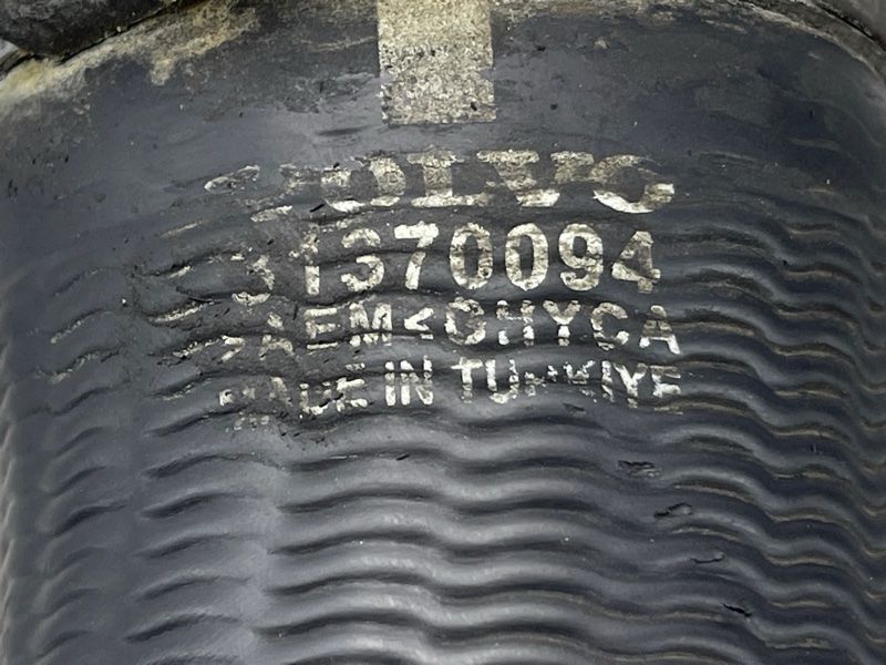 Патрубок интеркулера левый 31370094 Volvo XC90 Volvo S60, Volvo V60, Volvo V60 Cross Country, Volvo V90, Volvo V90 Cross Country, Volvo XC60, Volvo XC90