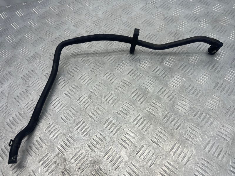 Трубка вакуумна 5N0133366E Audi Q3