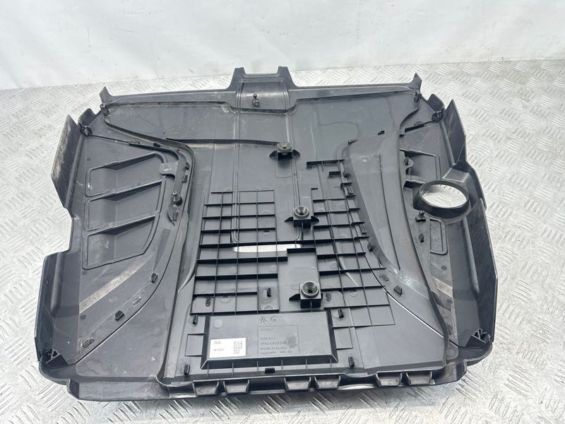 Накладка двигуна 4M0133849A Audi Q7