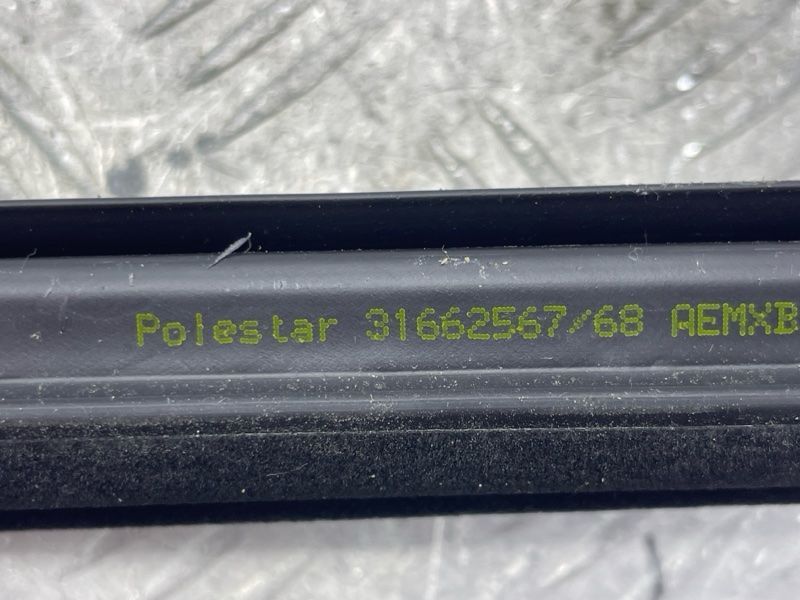 Молдинг / ущільнювач пазу скла 31662567 Polestar 2