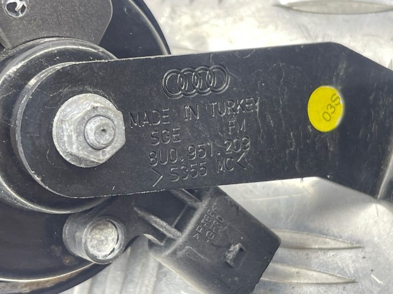 Звуковий сигнал Audi Q3