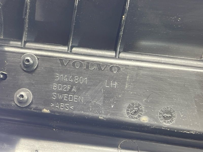 Накладка порога Volvo XC60