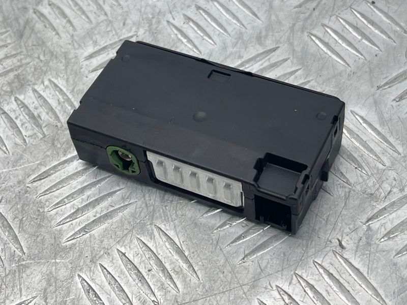 Блок USB 4M0035736A Audi Q7