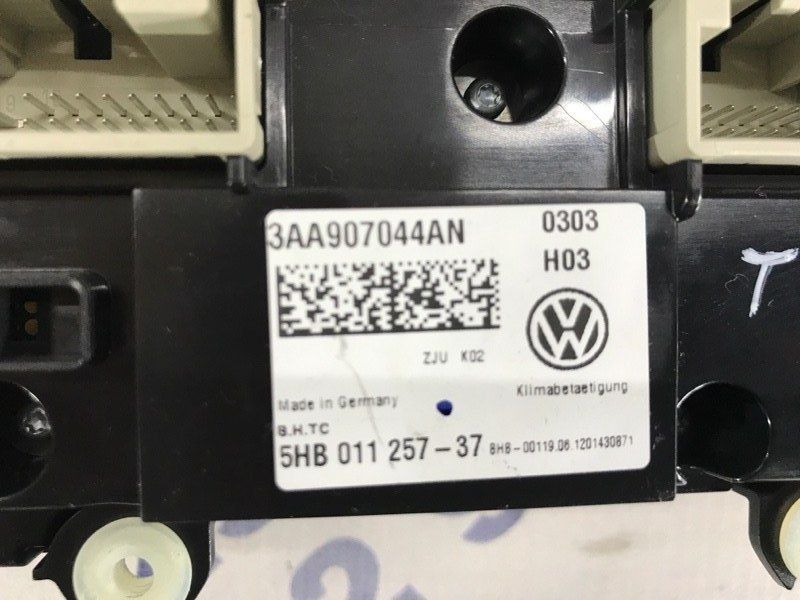 Панель керування клімат-контролем 3AA907044ANZJU Volkswagen Tiguan