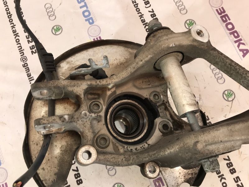 Поворотный кулак / Цапфа 8R0505432F Audi A7
