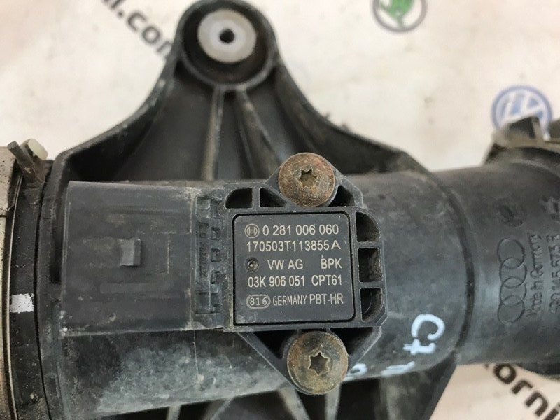 Патрубок 4G0145673R Audi A6