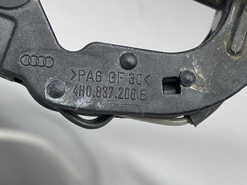 Ручка дверей (keyless) зовнішня 4H0837206B Audi A8