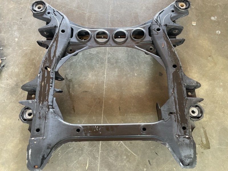 Подрамник передней подвески 7L0499030T Audi Q7 Audi Q7, Volkswagen Touareg