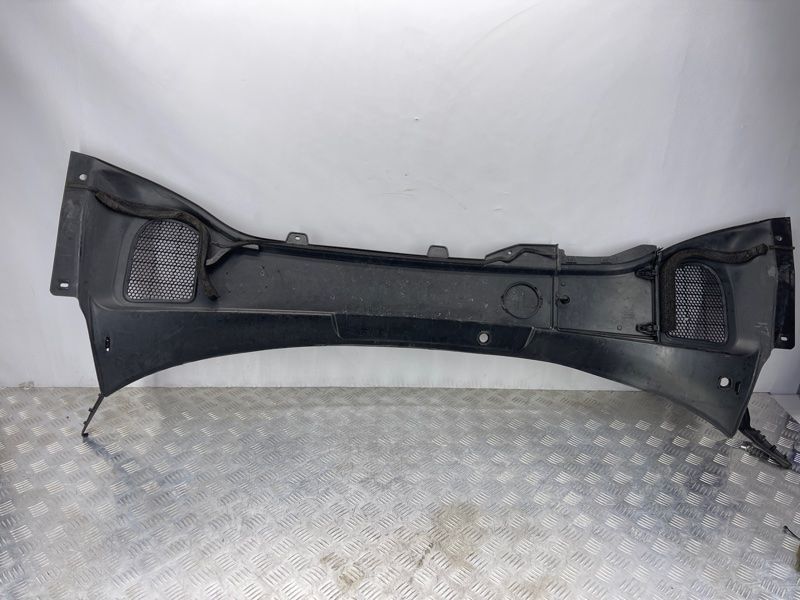 Жабо / Водоотводящий щиток 31402670 Volvo XC60