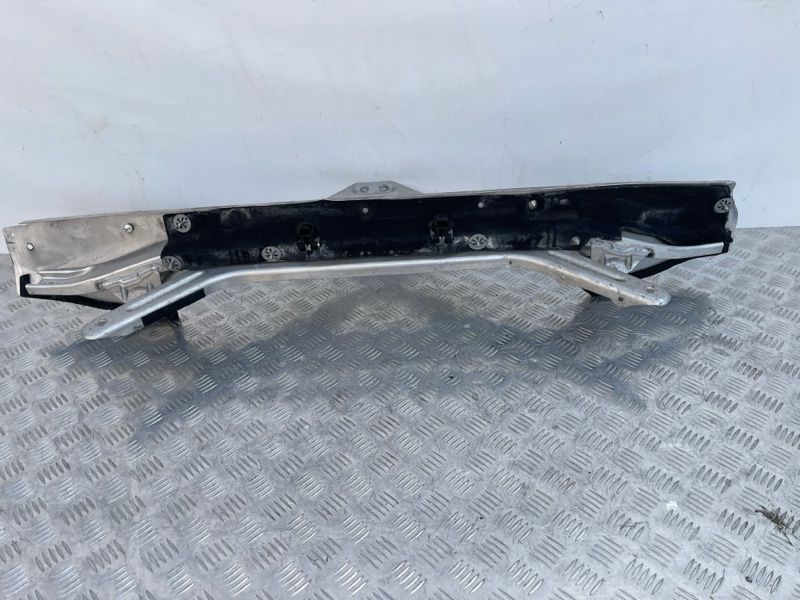 Розпірка Audi Q7