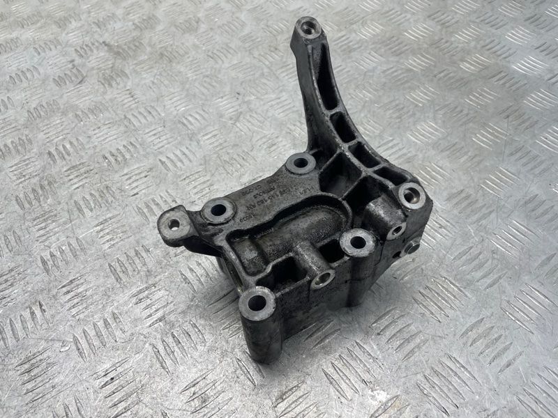Кронштейн 059145169AN Audi Q7