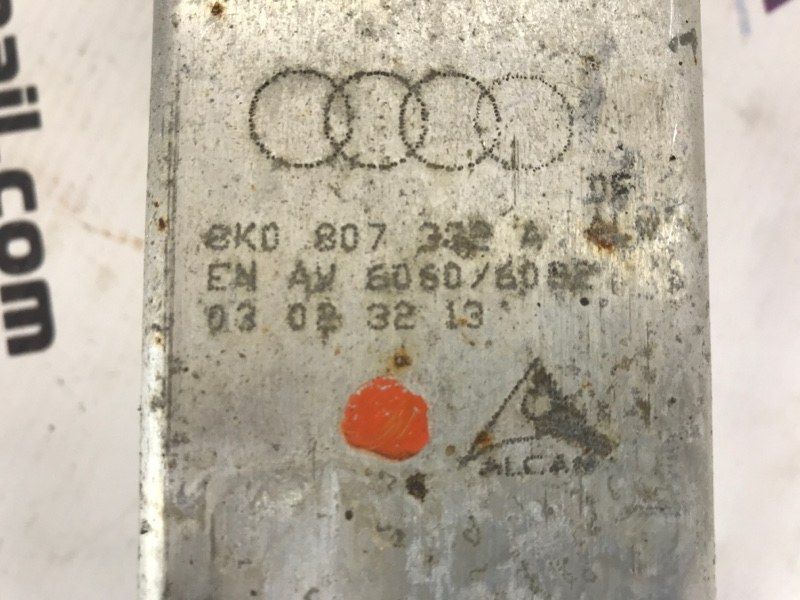 Кронштейн підсилювача бампера 8K0807332A Audi A4 Allroad
