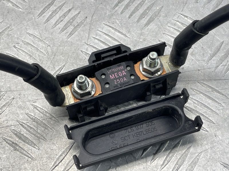 Клема акумулятора з проводом (плюс) 7L0971343B Volkswagen Touareg