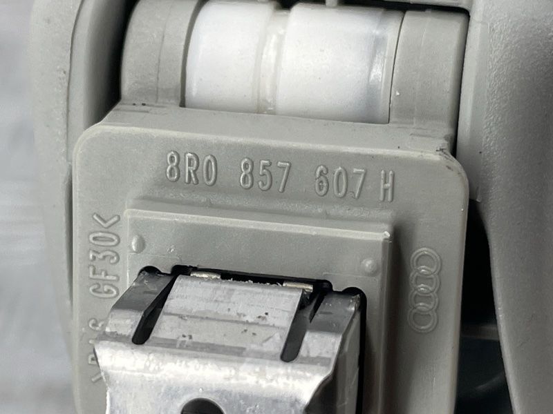 Ручка потолка салона 8r0857607h Audi Q5