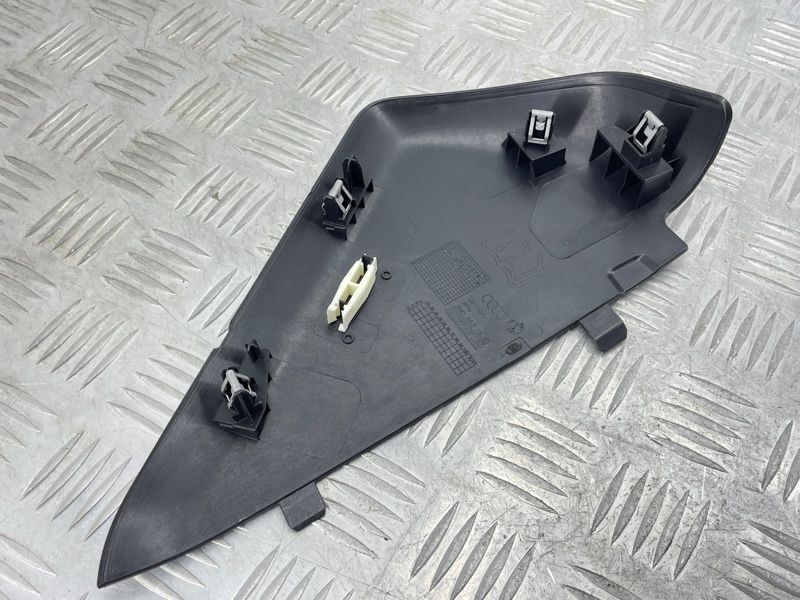 Заглушка торпедо 8W0857085C4PK Audi A4