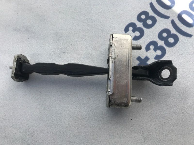 Фіксатор дверей 824304GA0A Infiniti Q50