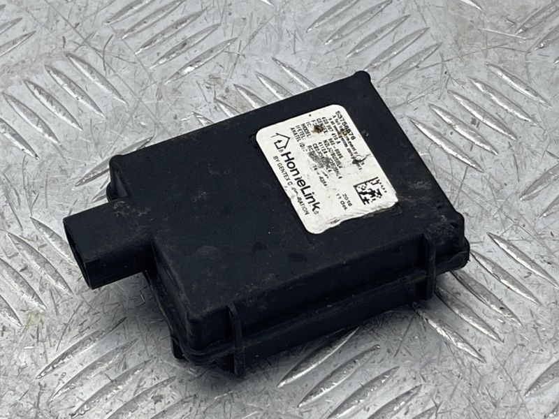 Блок керування системи відкривання воріт гаража 4G0907410A Audi A6