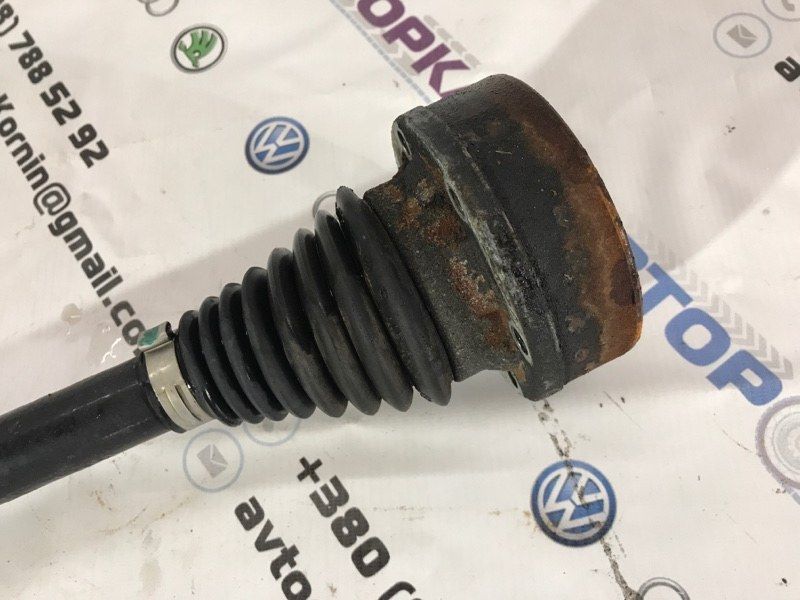 Піввісь 1K0501204F Volkswagen Tiguan