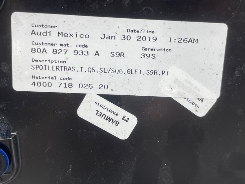 Спойлер багажника зі стоп-сигналом 80A827933A Audi Q5