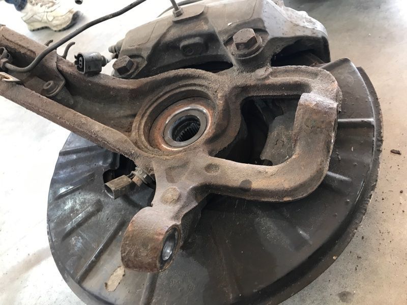 Поворотний кулак / цапфа 7L0407257A Volkswagen Touareg