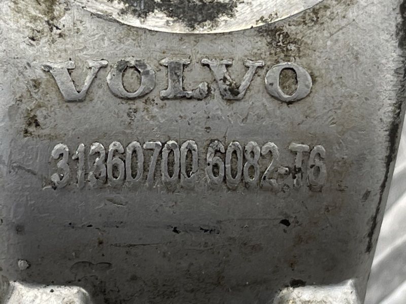 Кронштейн важеля підвіски 31360700 Volvo XC90