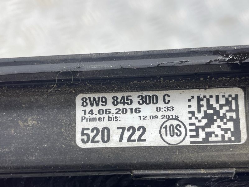 Стекло боковое заднее 8W9845300C Audi A4 Allroad