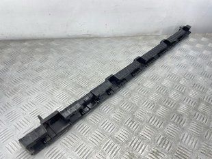 Кронштейн порогу 31395858 Volvo XC90