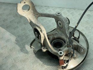 Поворотный кулак / Цапфа с подшипником 8R0505431F Audi A7
