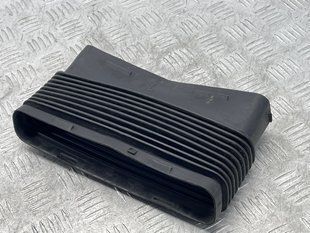 Повітрозабірник 4M0129510D Audi Q7