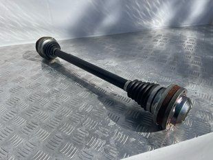 Піввісь 8R0501203C Audi A6