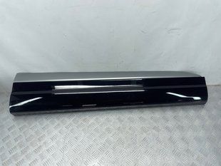 Накладка дверей 4M0853960G Audi Q7
